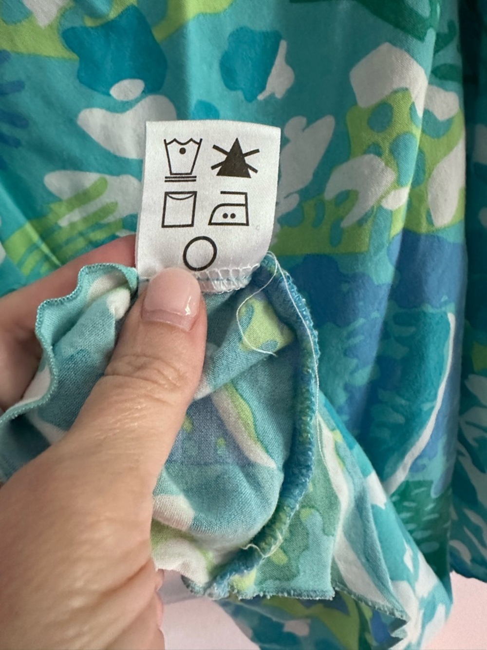 Escapada Living S Blue Green Fish Rayon Resort Top - Picture 7 of 8